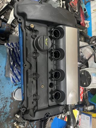 Tapa de balancines 1.6 THP Mini