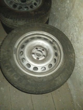 Llantas y gomas furgoneta usadas