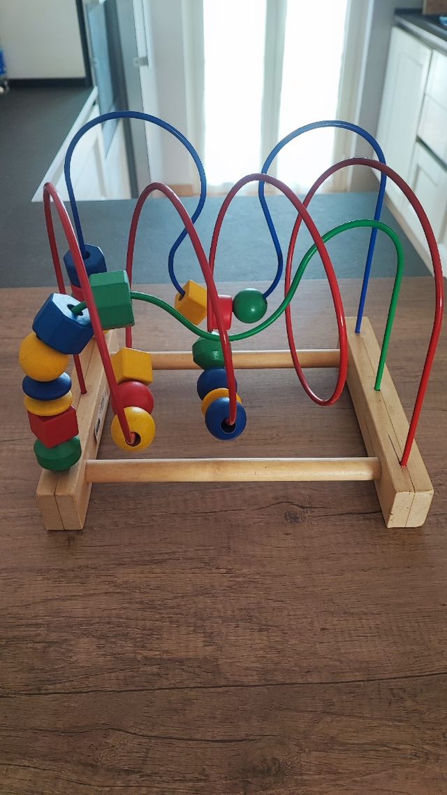 Gioco Montessori perline colorate