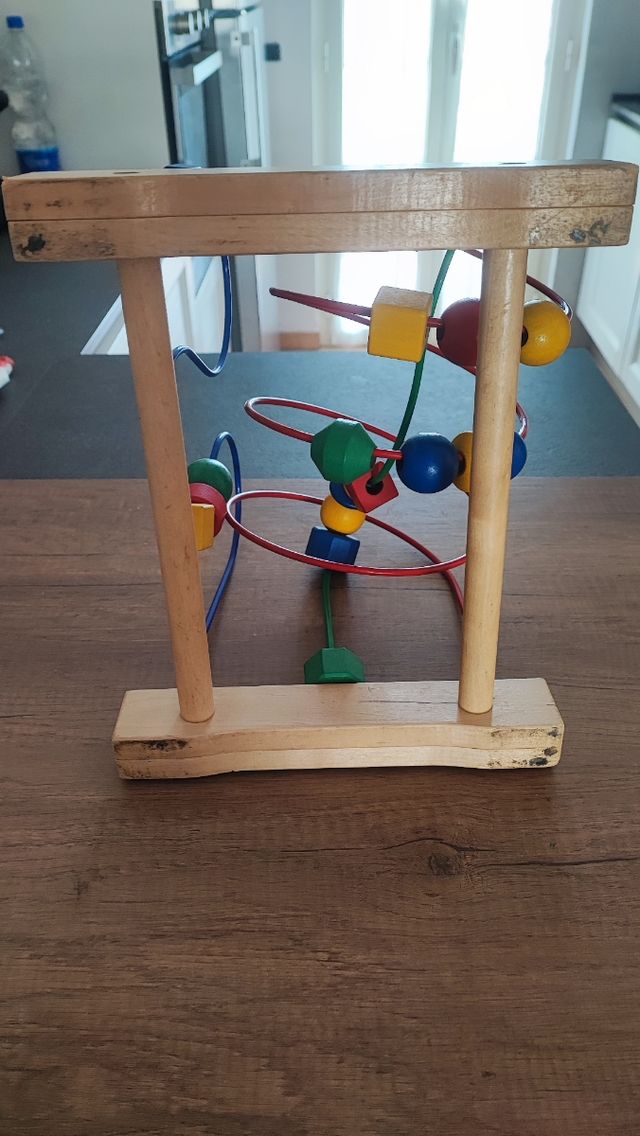 Gioco Montessori perline colorate