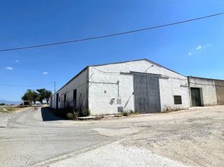 Local comercial en venta en Mengíbar
