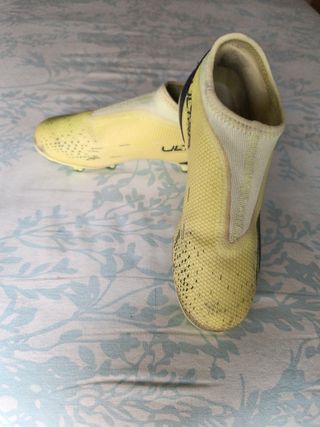 Botas fútbol Puma - Talla 33
