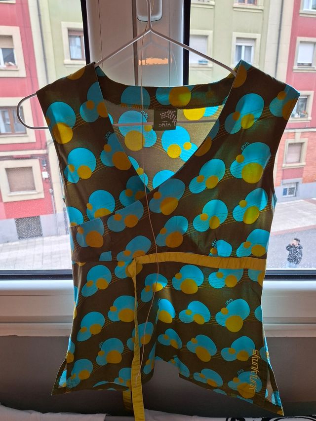 Lote ropa variada,conjuntos falda blusas,chaleco,