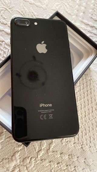iPhone 8 Plus 64GB - Negro