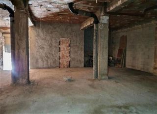 Local comercial en venta en L'Alquenència en Alzira