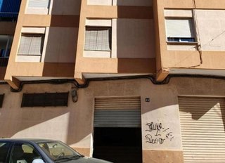 Local comercial en venta en L'Alquenència en Alzira