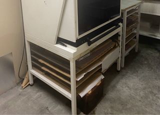 Mesa-Estanteria metalica almacenaje imprenta