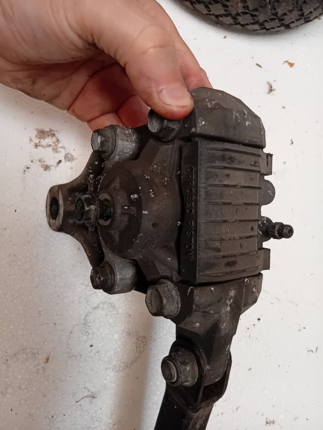 Pinza freno trasera Suzuki GS 500 más soportes 