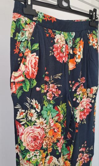 Pantalones estampados Zara