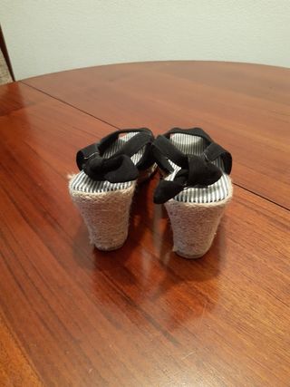 Sandalias cuña negras Xiate - Nº 39