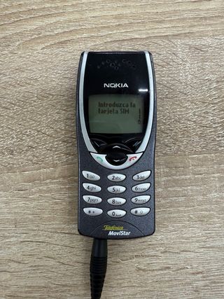 Nokia 8210