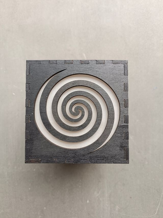 Lampada ornamentale Spiral Tribe - Legno