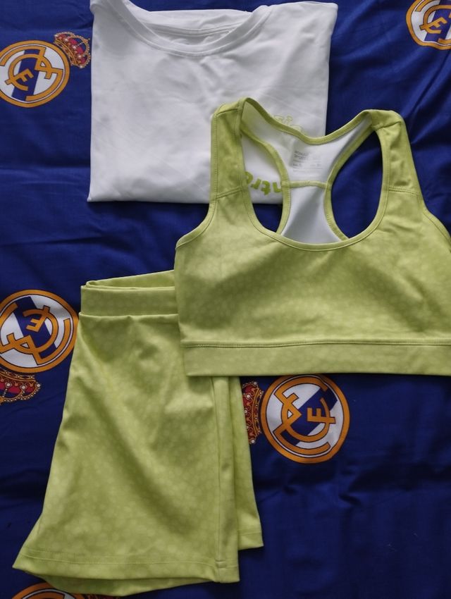 Conjunto de deporte Lefties verde talla S nuevo