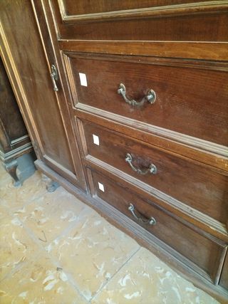 Aparador antiguo de madera