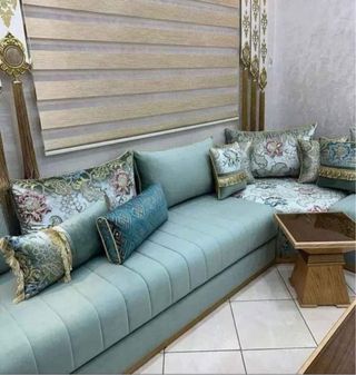 Sofá rinconero marroquí beige y dorado