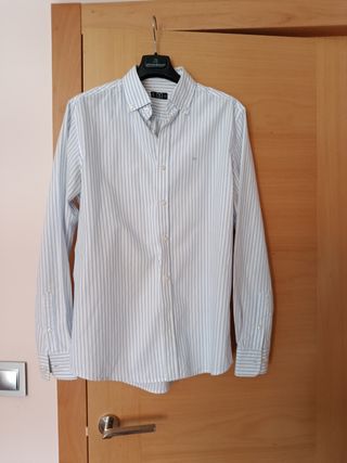 Camisa rayas azules y blancas