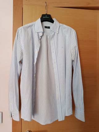 Camisa rayas azules y blancas