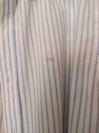 Camisa rayas azules y blancas