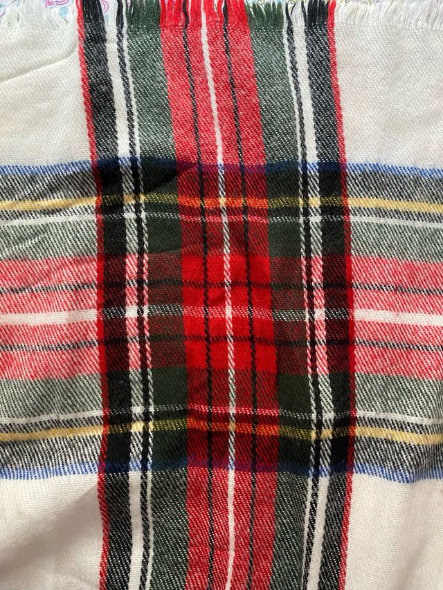 Bufanda cuadros rojo-blanco-negro-verde