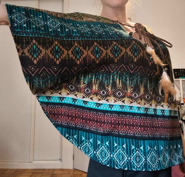 Poncho boho, kaftán, blusón hippie.