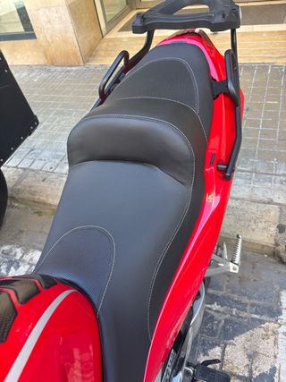 Honda VFR 800 FI 50 aniversario