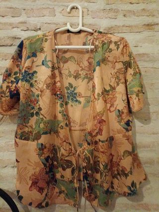 Kimono beige estampado