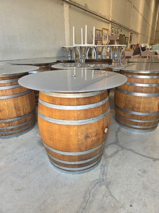 Mesas altas barril roble frances con cristal