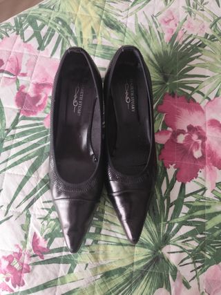 Zapatos Elizabeth Stuart negros
