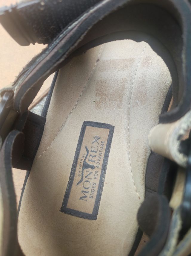Sandalias MONTREX beige y marrón muy resistentes