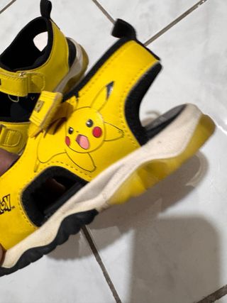 Sandali Pikachu bimbo - EU 29