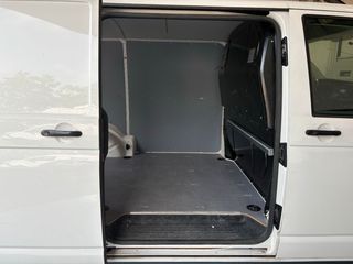 VOLKSWAGEN TRANSPORTER T6
