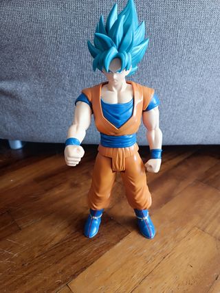 Goku SS Blue Figure 30cm