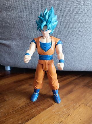 Goku SS Blue Figure 30cm