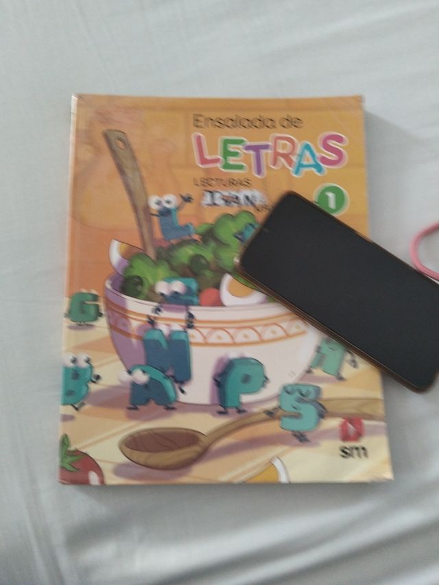 Lecturas: Ensalada de letras. 1 Primaria. Más S...