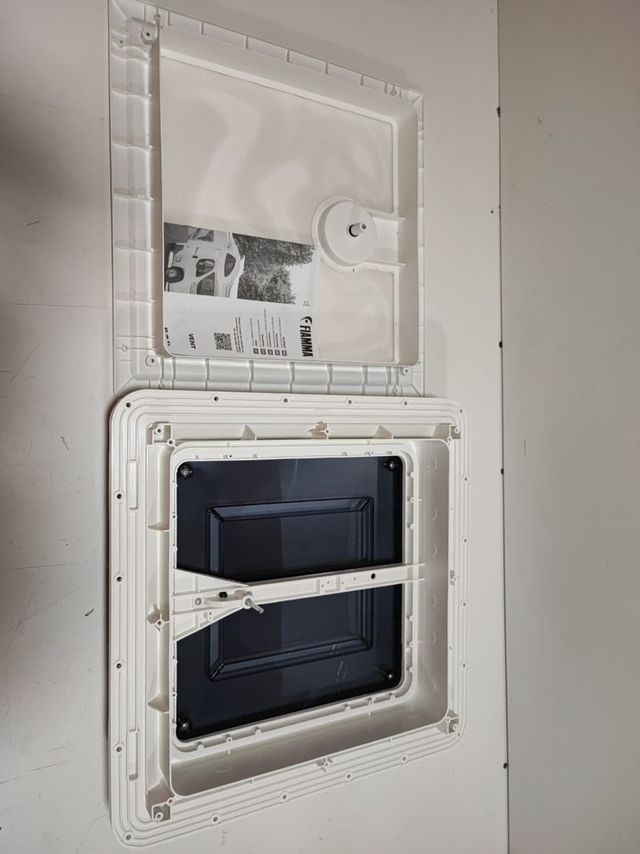 Claraboya vent 160 crystal 40x40 FIAMMA