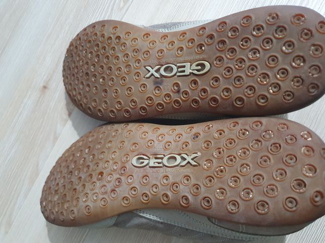 Lote Geox (Beige/snake)- T44/45