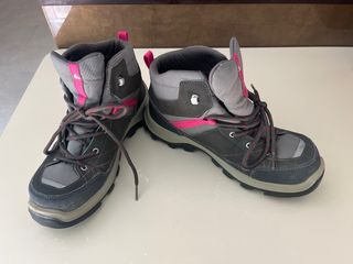 Botas trekking niña gris/rosa