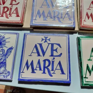 Azulejos Ave María: Artesanales
