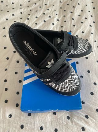 Zapatillas Adidas Adria Low - 36