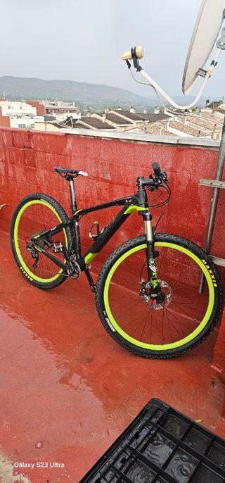 Bicicleta montaña carbono