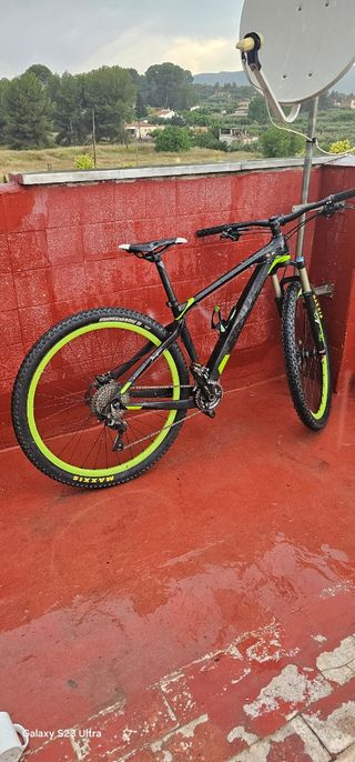 Bicicleta montaña carbono