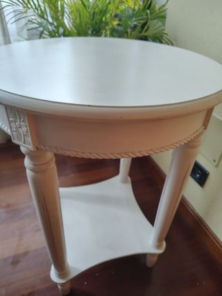 Mesa auxiliar blanca - madera