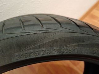 Neumáticos 245/35/20 usados
