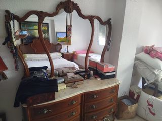 Armario Cómoda Cama Mesitas Sillas