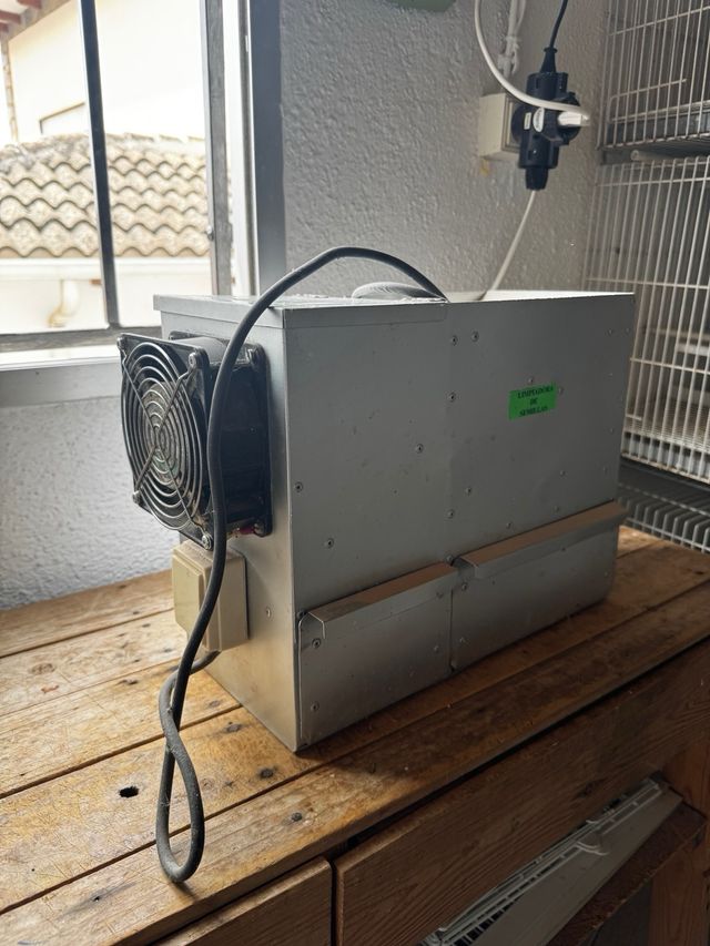 Incubadora y jaula canarios