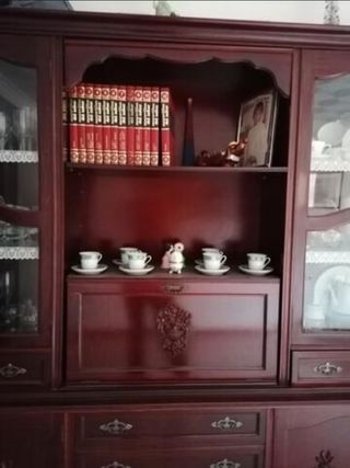 Mueble aparador antiguo de madera