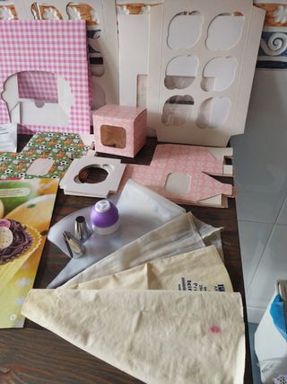 Lote repostería: moldes,decoraciones
