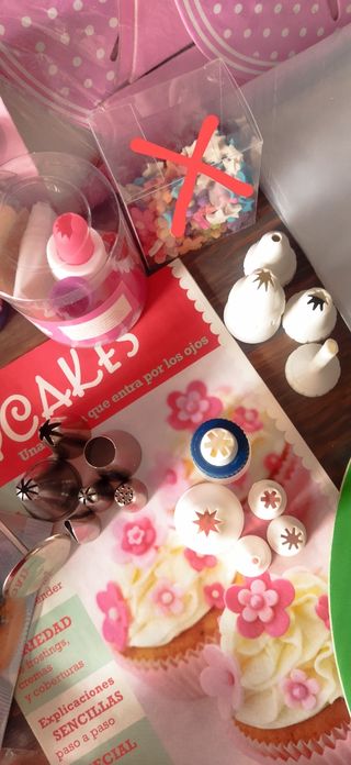 Lote repostería: moldes,decoraciones