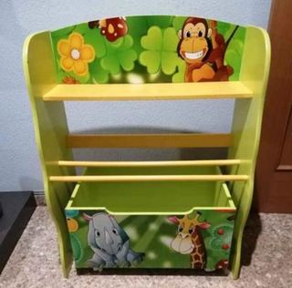 Muebles infantiles: baúl y estantería