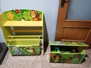 Muebles infantiles: baúl y estantería